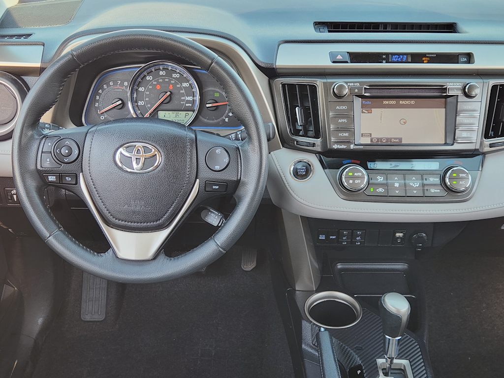 Thumbnail: 2015 Toyota RAV4 - 14
