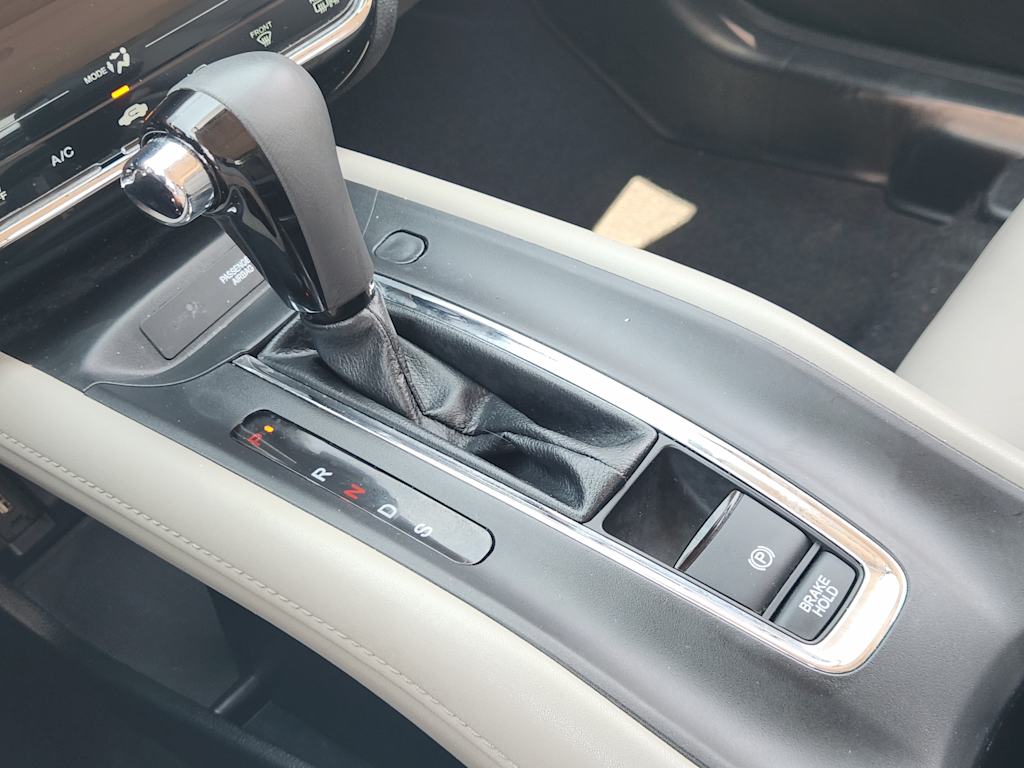 Thumbnail: 2016 Honda HR-V - 16