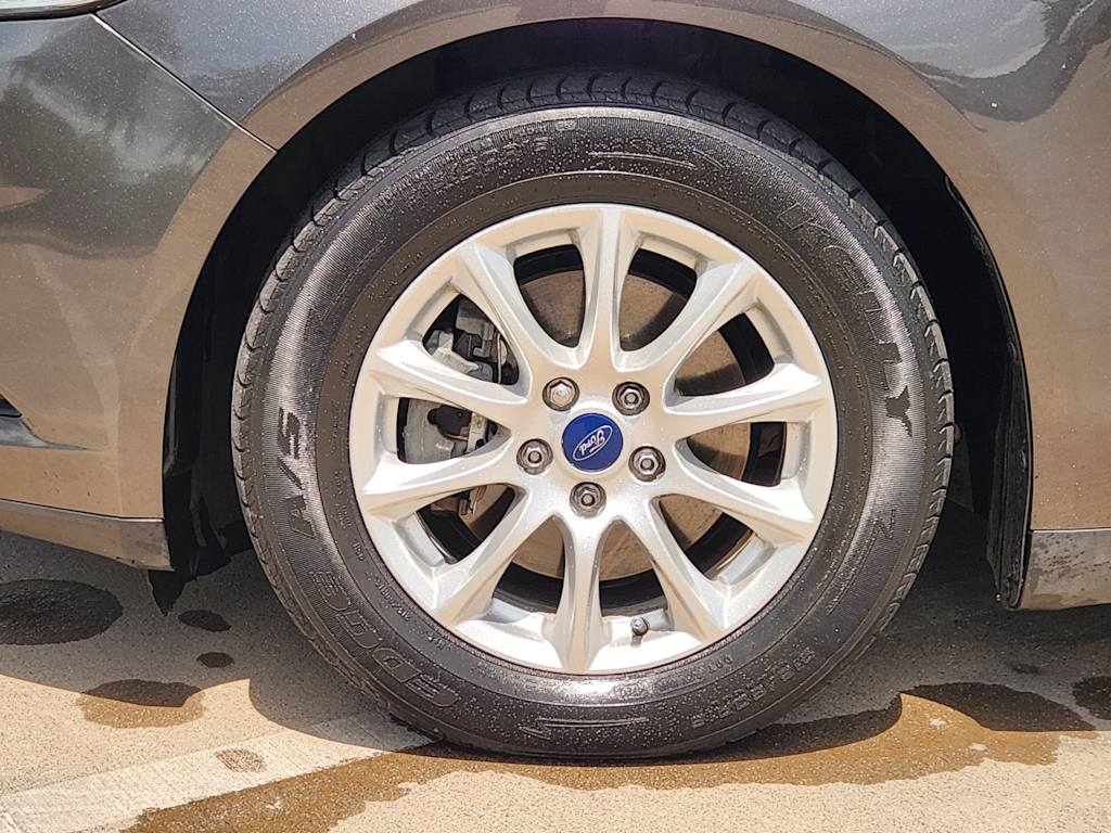 Thumbnail: 2015 Ford Fusion - 23