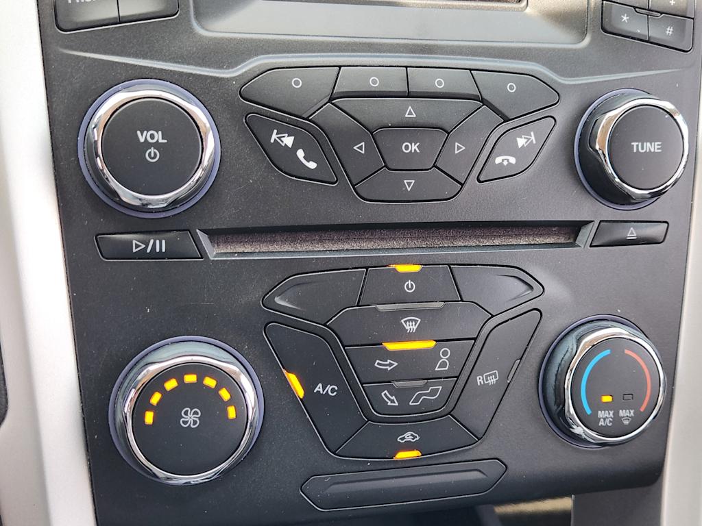 Thumbnail: 2015 Ford Fusion - 26