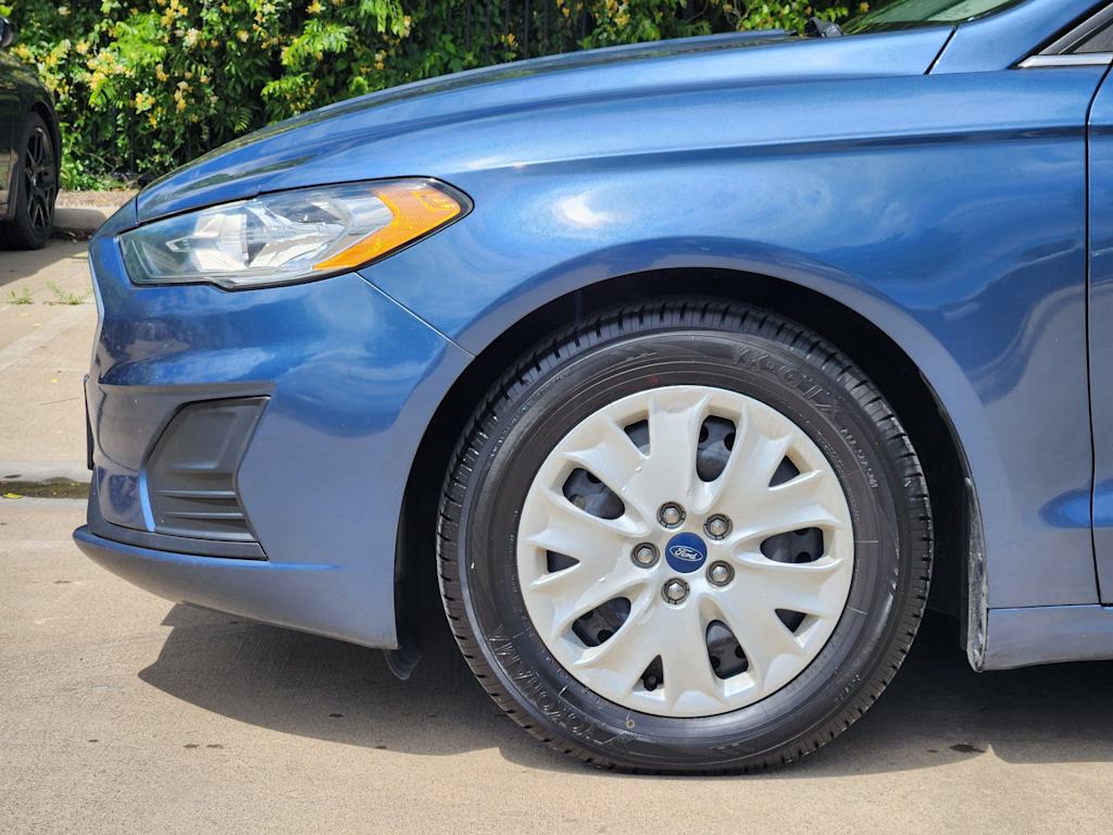 2019 Ford Fusion S 7