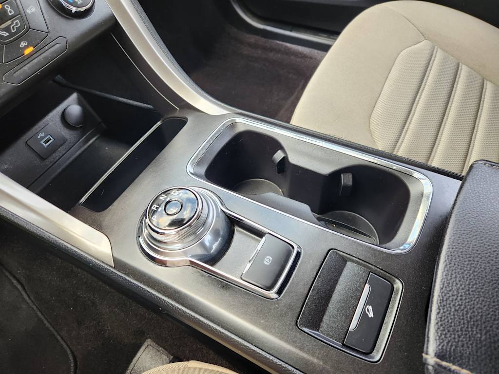 2019 Ford Fusion S 28