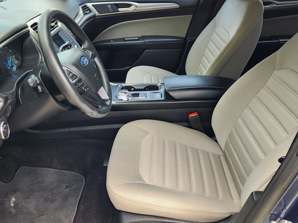 2019 Ford Fusion S 10