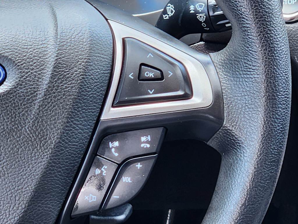 2019 Ford Fusion S 33