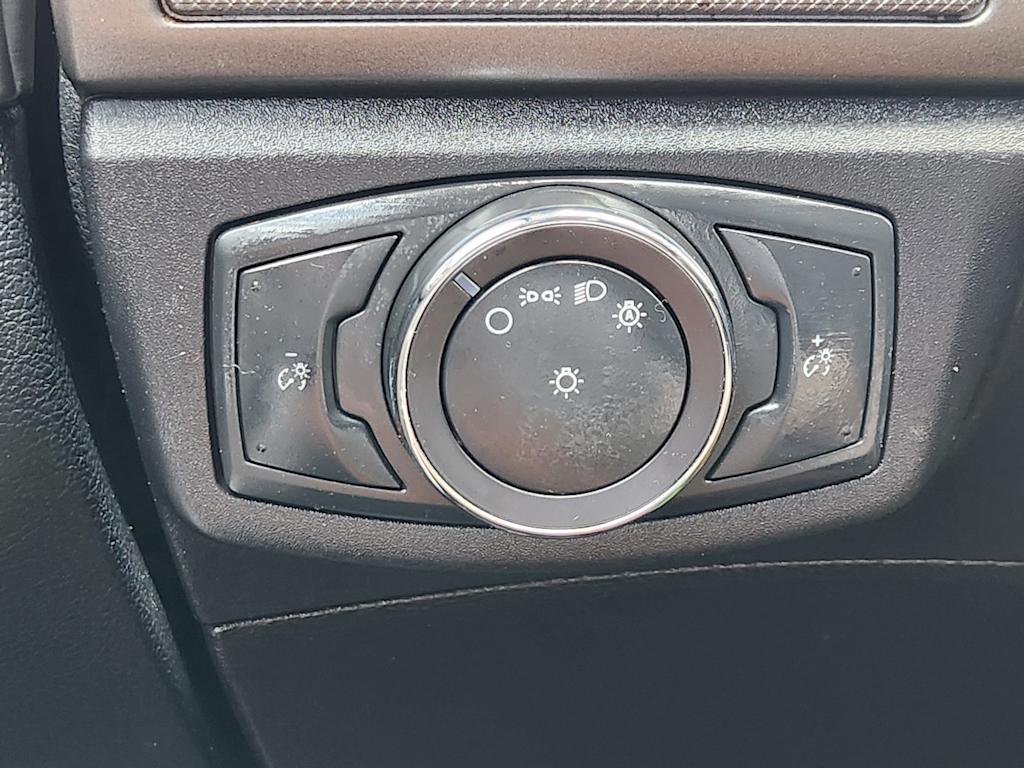 2019 Ford Fusion S 26
