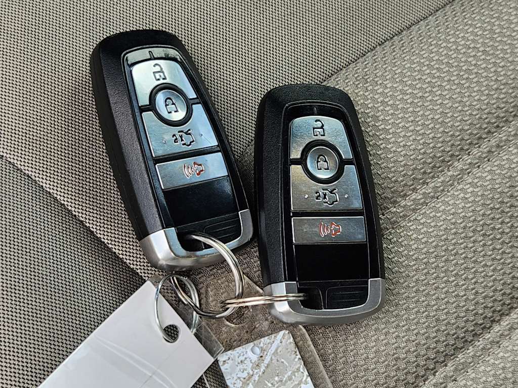 2019 Ford Fusion S 18