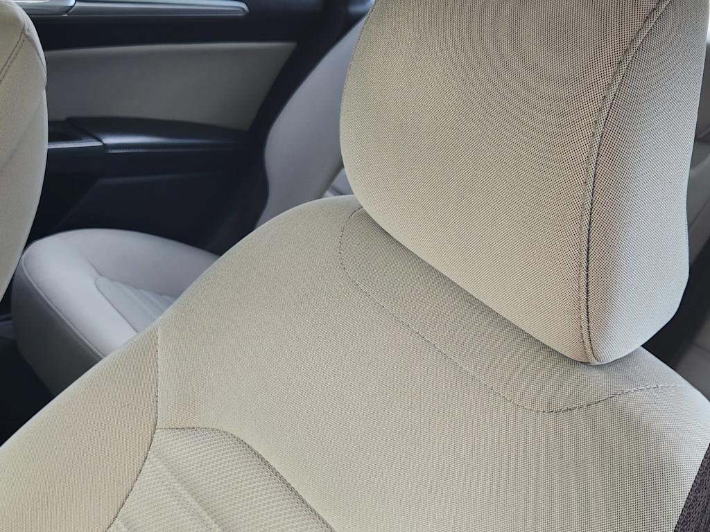 2019 Ford Fusion S 23