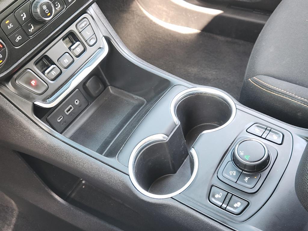 Thumbnail: 2021 GMC Terrain - 16