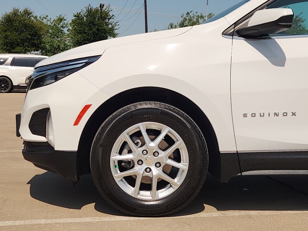 Thumbnail: 2022 Chevrolet Equinox - 8