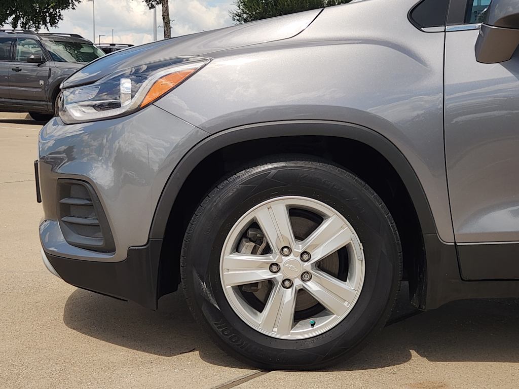 Thumbnail: 2020 Chevrolet Trax - 8