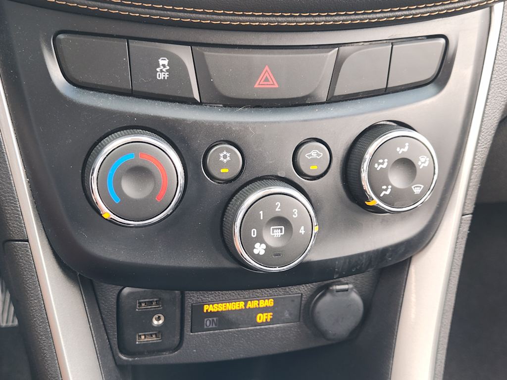 Thumbnail: 2020 Chevrolet Trax - 26
