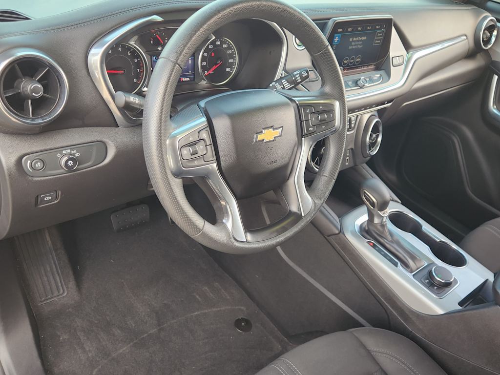 Thumbnail: 2022 Chevrolet Blazer - 2