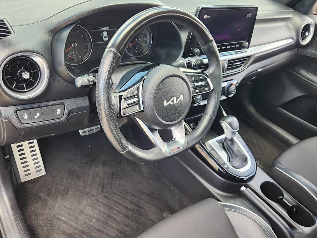 Thumbnail: 2022 Kia Forte - 2