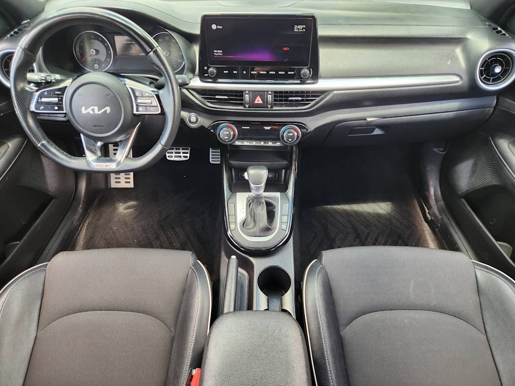 Thumbnail: 2022 Kia Forte - 9