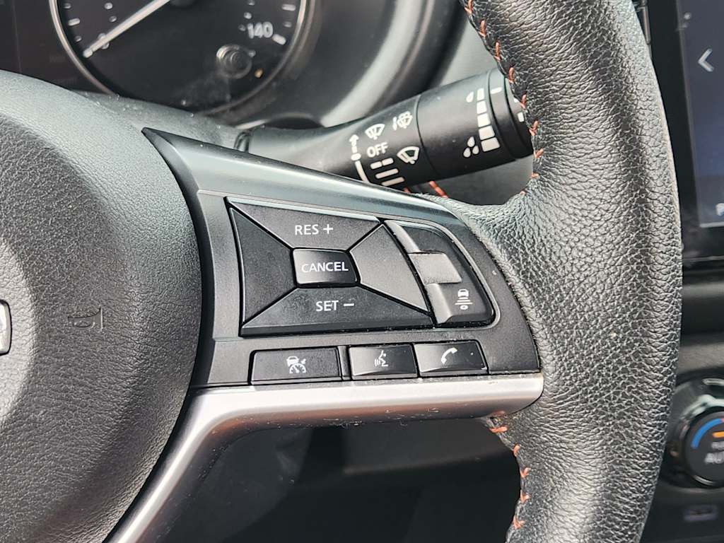Thumbnail: 2021 Nissan Kicks - 32