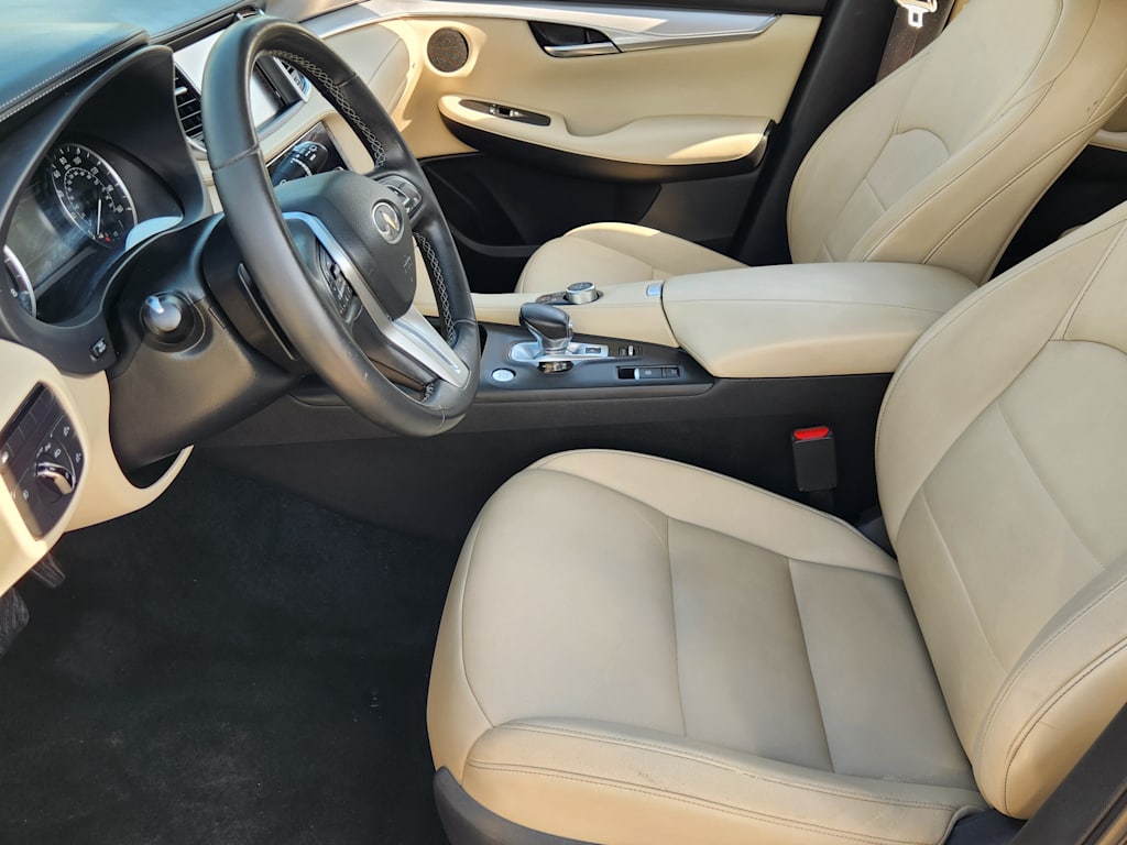 Thumbnail: 2019 INFINITI QX50 - 10