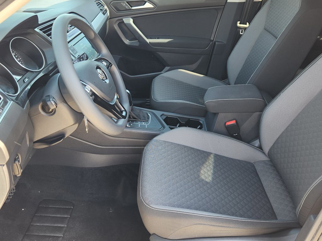 2021 Volkswagen Tiguan S 11