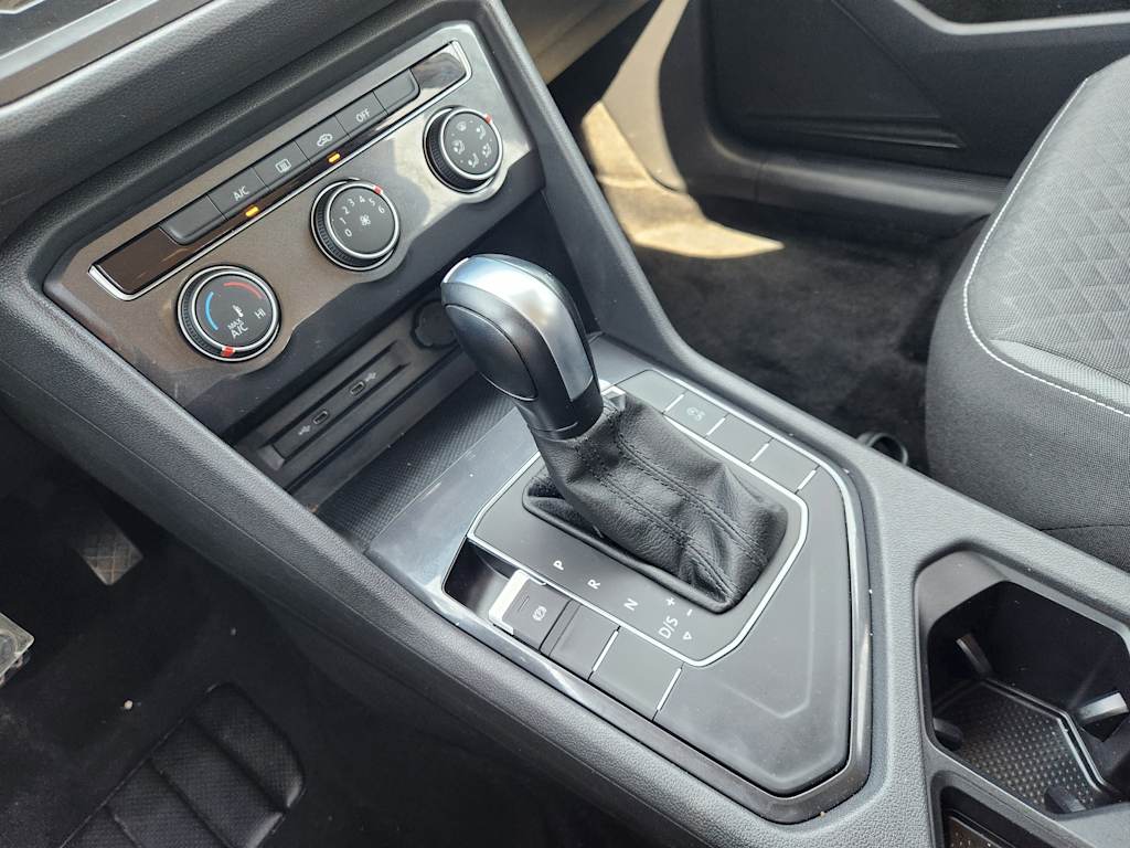 2021 Volkswagen Tiguan S 16