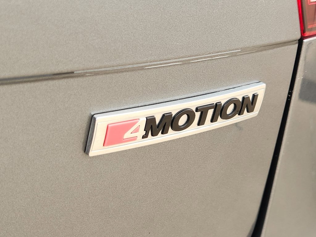 Thumbnail: 2020 Volkswagen Tiguan - 9