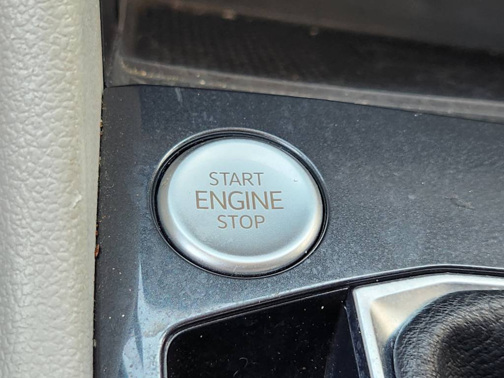 Thumbnail: 2023 Volkswagen Tiguan - 25