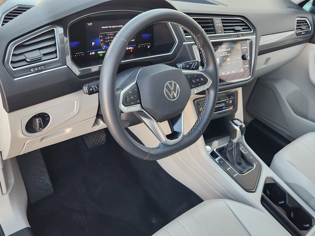 Thumbnail: 2023 Volkswagen Tiguan - 2