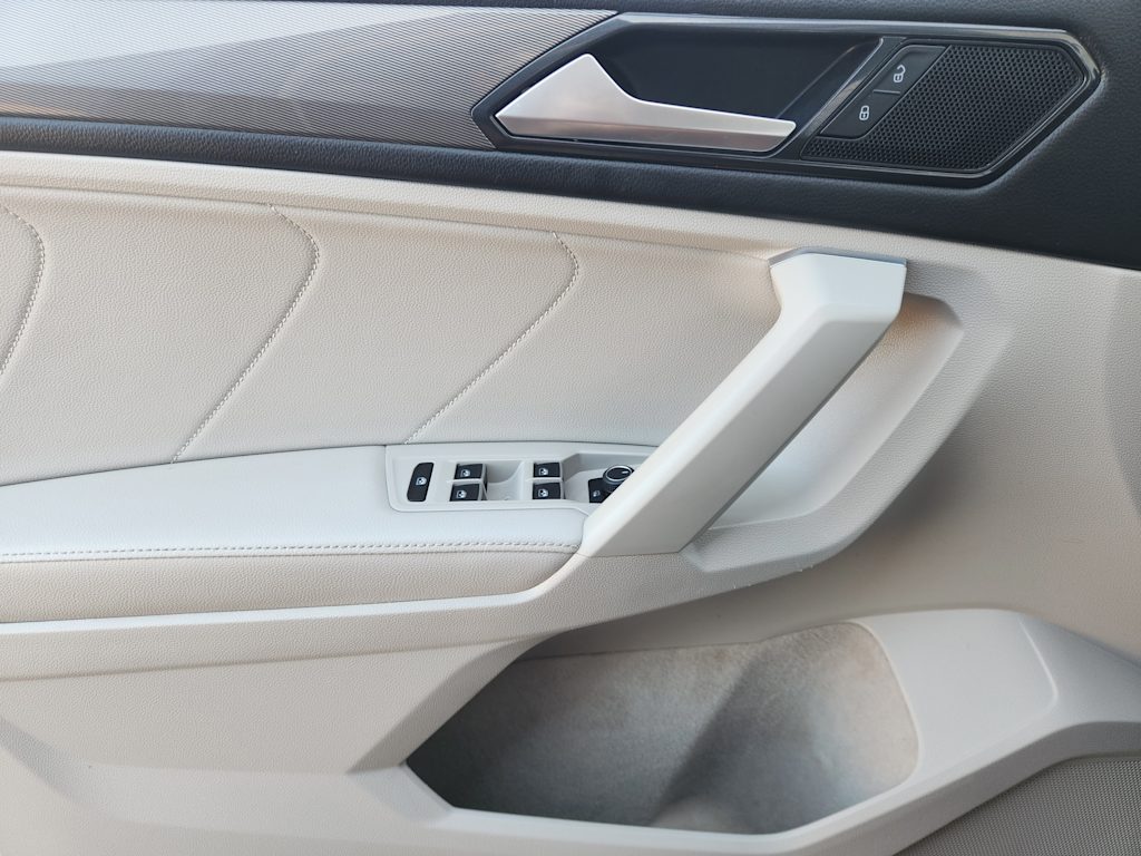 Thumbnail: 2023 Volkswagen Tiguan - 26