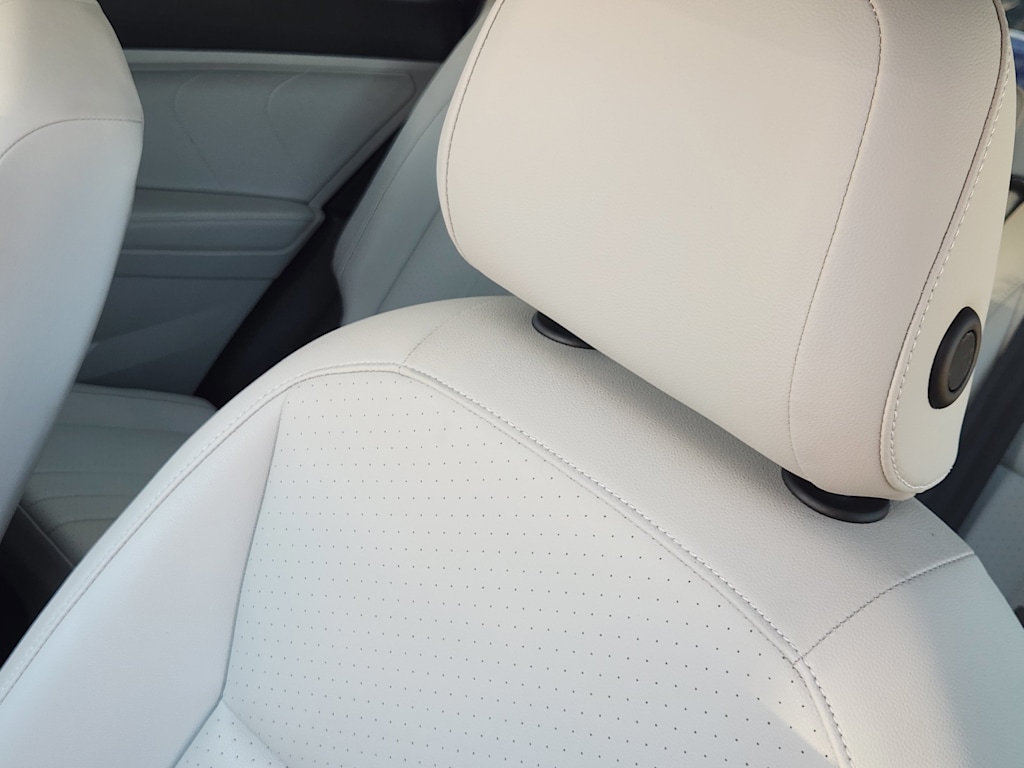 Thumbnail: 2023 Volkswagen Tiguan - 23