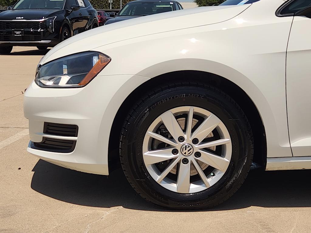 Thumbnail: 2016 Volkswagen Golf - 8