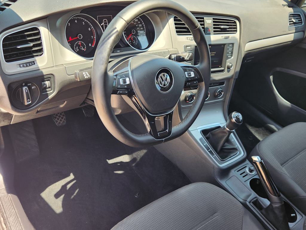 Thumbnail: 2016 Volkswagen Golf - 2