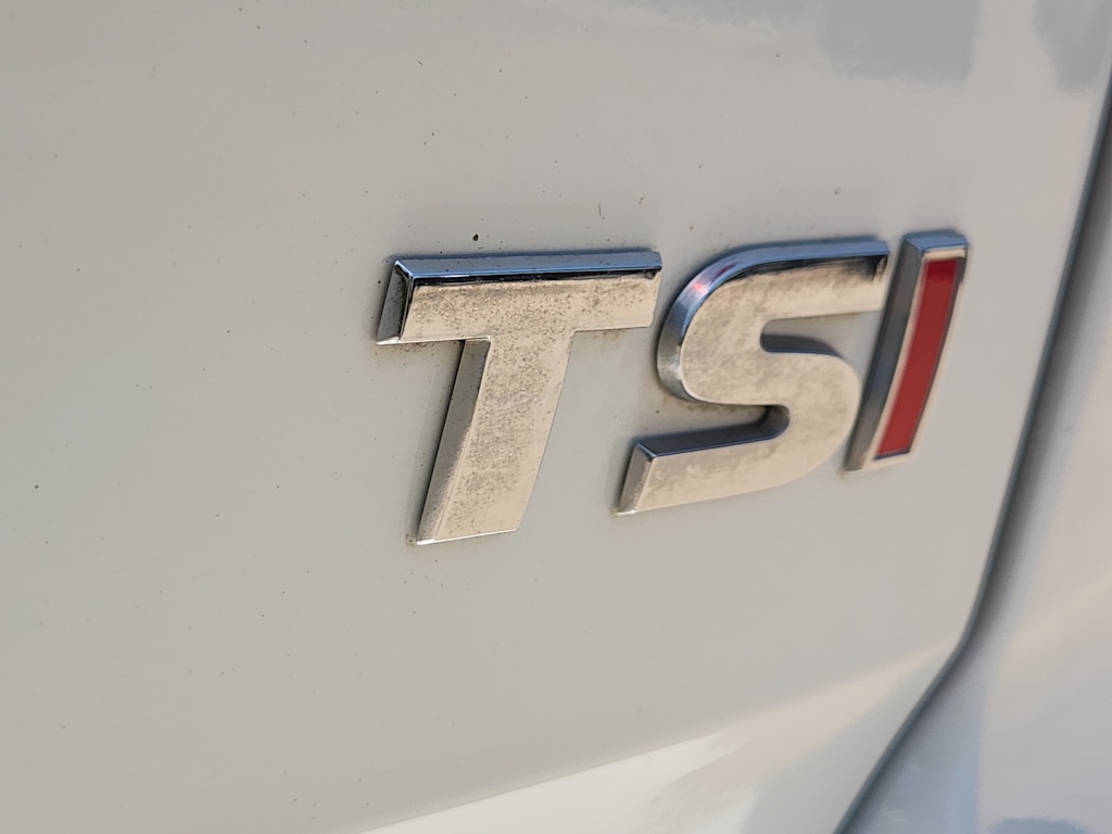 Thumbnail: 2016 Volkswagen Golf - 7