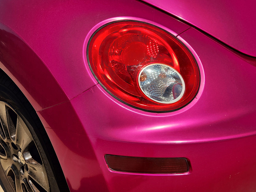 Thumbnail: 2009 Volkswagen Beetle - 12