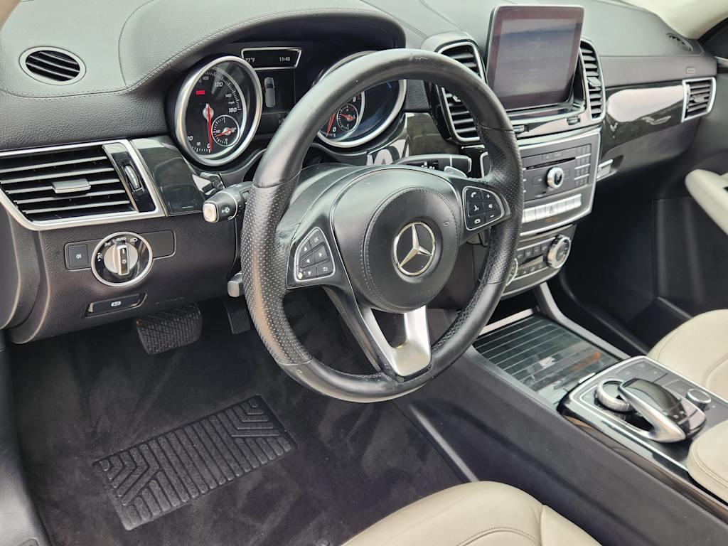 Thumbnail: 2017 Mercedes-Benz GLS - 2