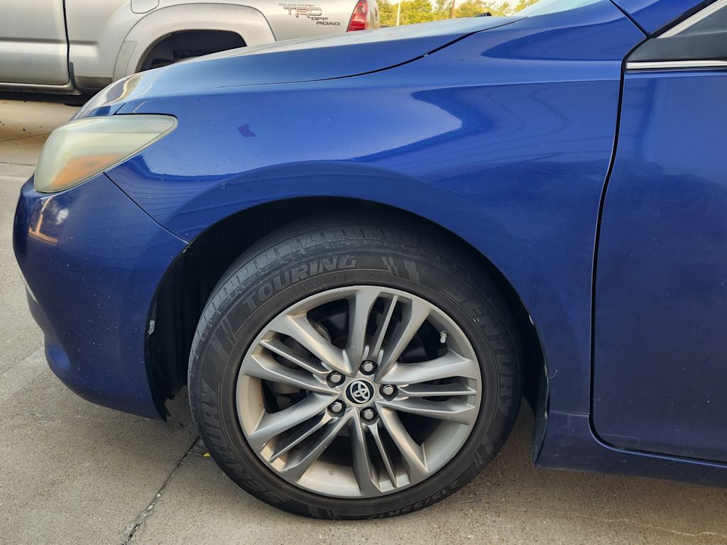 Thumbnail: 2016 Toyota Camry - 10