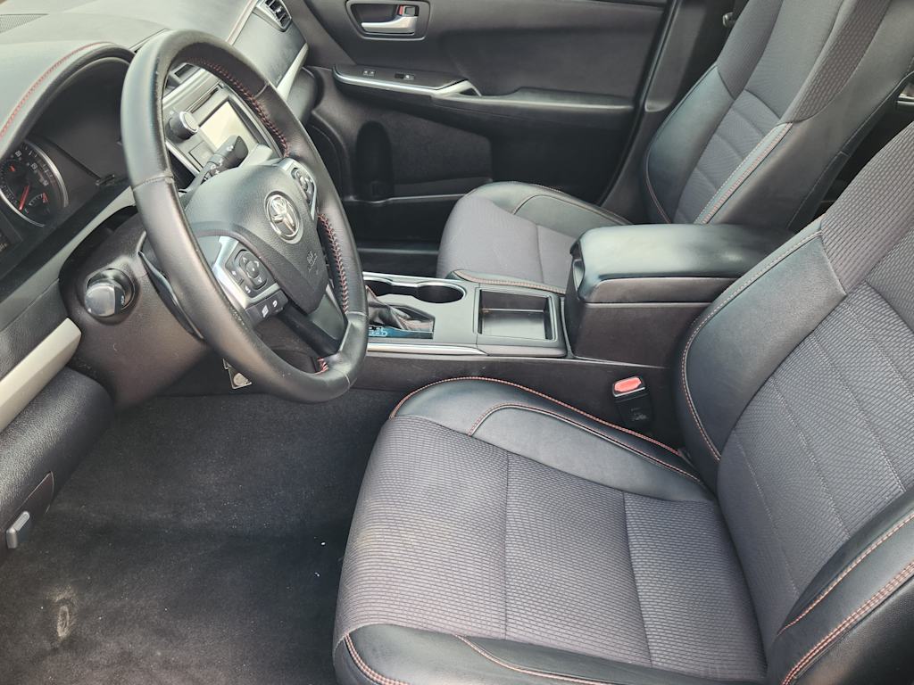 Thumbnail: 2016 Toyota Camry - 11