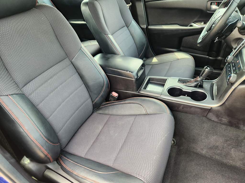 Thumbnail: 2016 Toyota Camry - 12