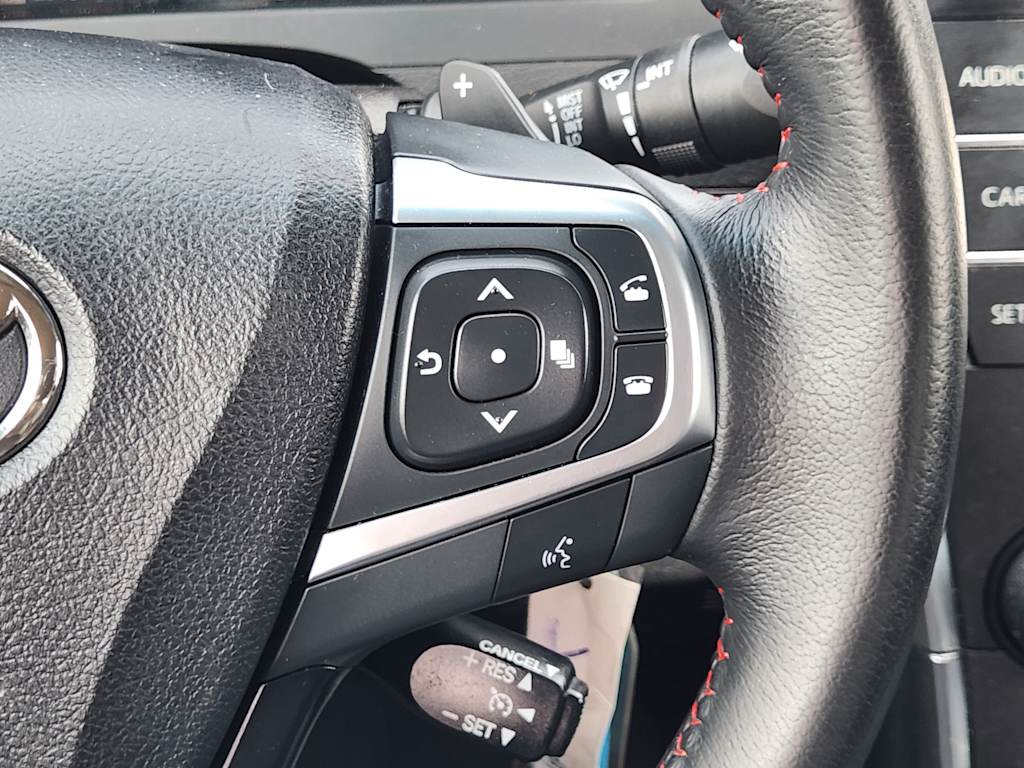 Thumbnail: 2016 Toyota Camry - 32