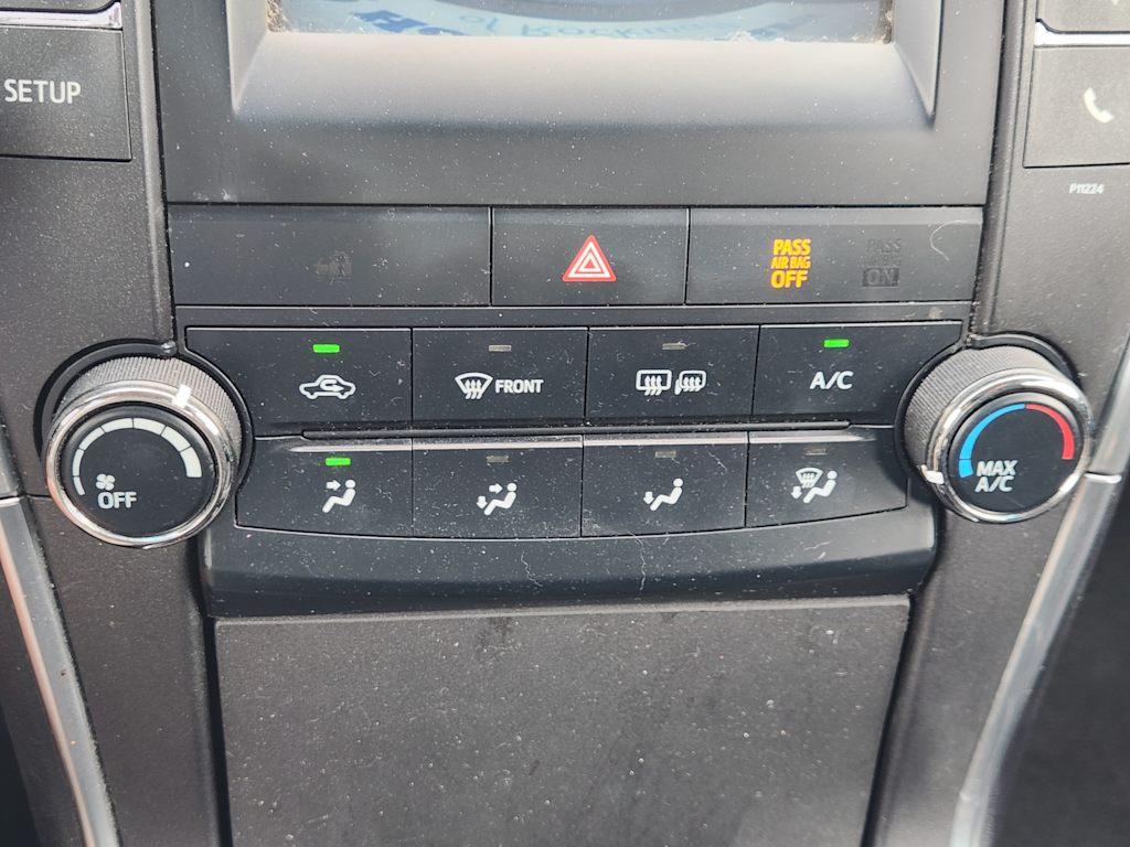 Thumbnail: 2016 Toyota Camry - 26