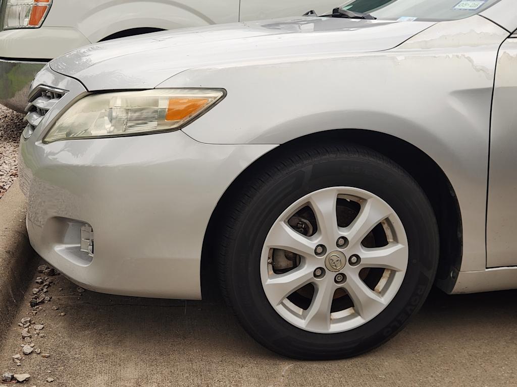 Thumbnail: 2011 Toyota Camry - 10