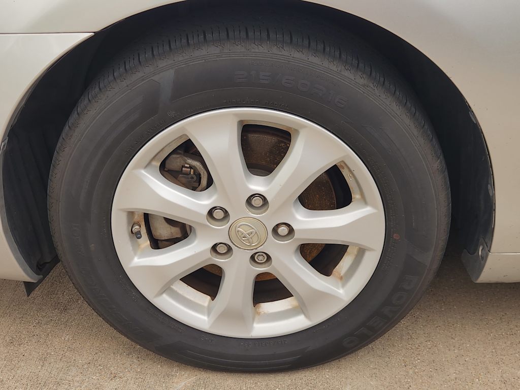 Thumbnail: 2011 Toyota Camry - 6