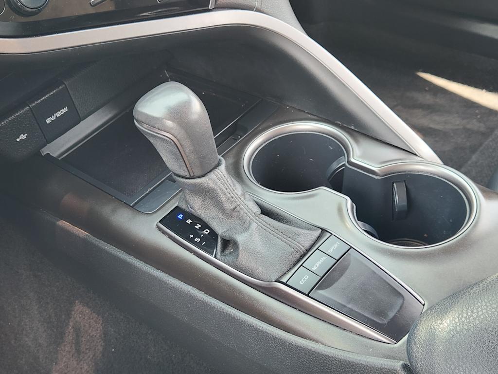 Thumbnail: 2023 Toyota Camry - 16
