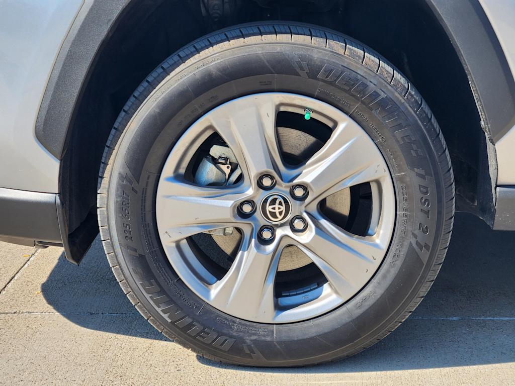 Thumbnail: 2024 Toyota RAV4 - 22