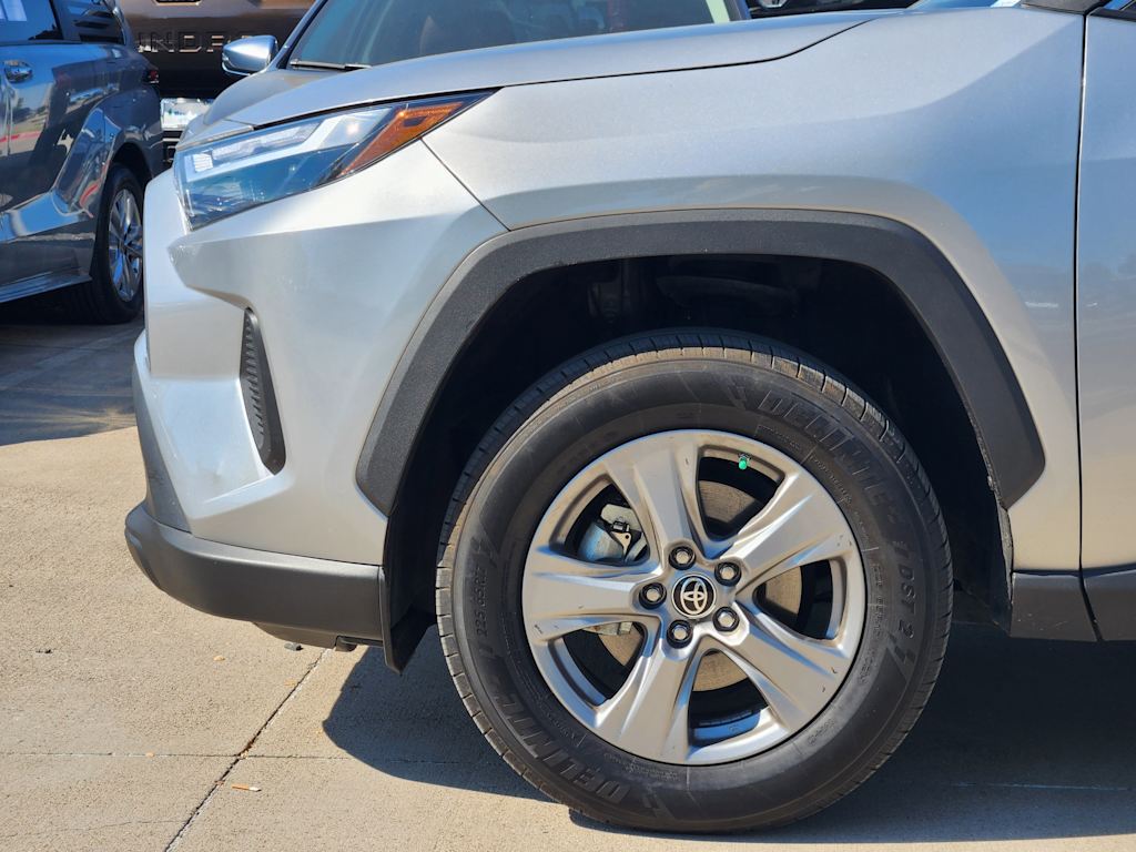 Thumbnail: 2024 Toyota RAV4 - 8