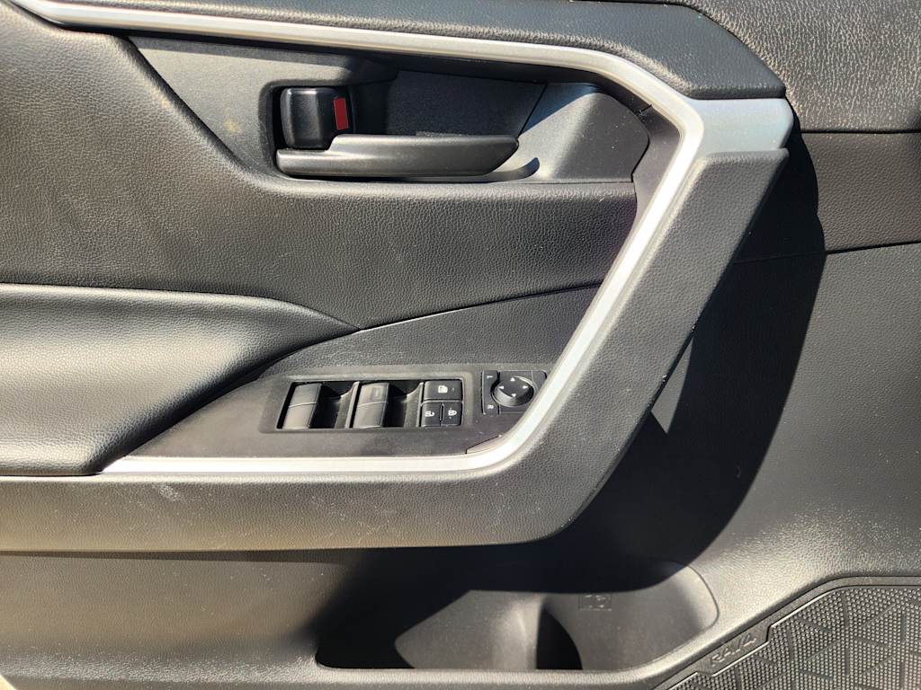 Thumbnail: 2024 Toyota RAV4 - 29