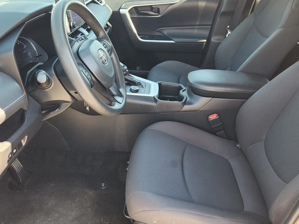 Thumbnail: 2024 Toyota RAV4 - 11