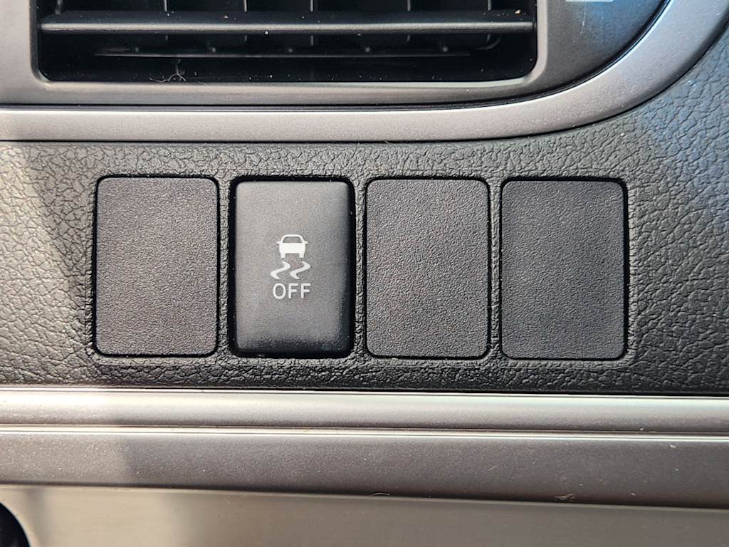 Thumbnail: 2014 Toyota Camry - 27