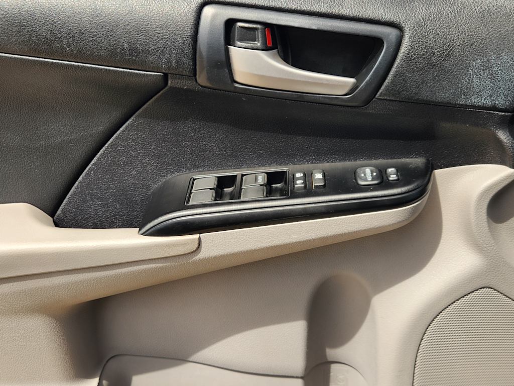 Thumbnail: 2014 Toyota Camry - 29