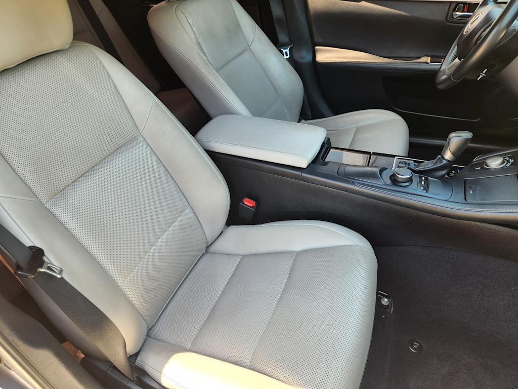 Thumbnail: 2016 Lexus ES - 12