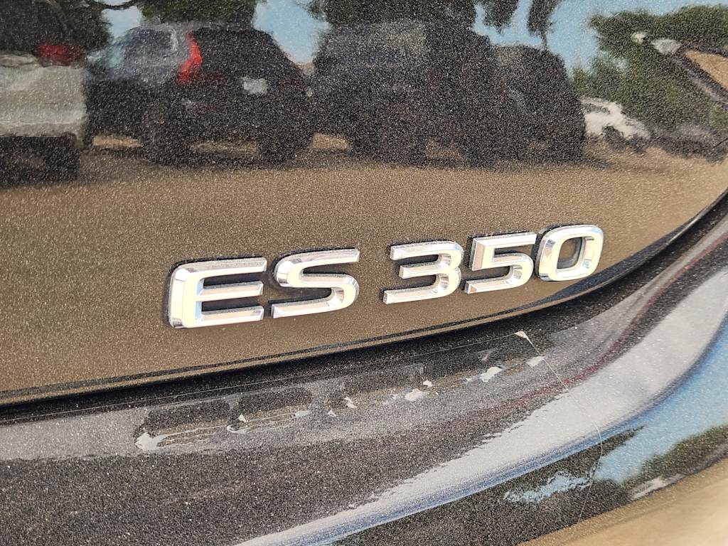 Thumbnail: 2020 Lexus ES - 9