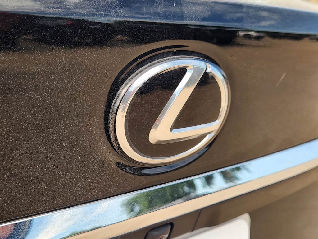 Thumbnail: 2020 Lexus ES - 5