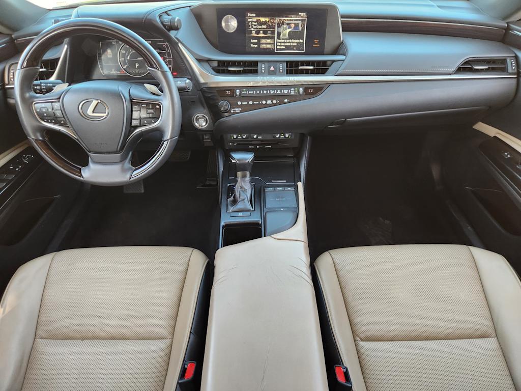 Thumbnail: 2020 Lexus ES - 10